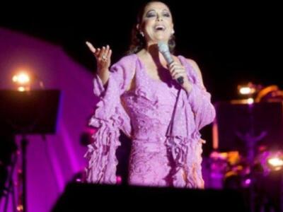 Chavely y Falete fans números uno de Isabel Pantoja en San Fernando el domingo ante 4.000 personas