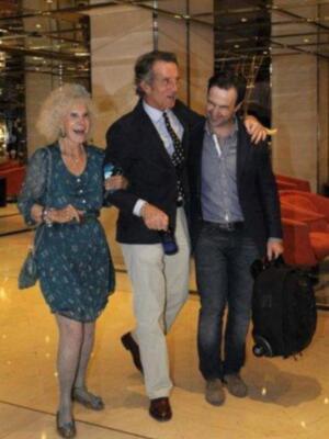 La Duquesa de Alba por primera vez en Sevilla con Alfonso Diez tras dar la noticia de su boda