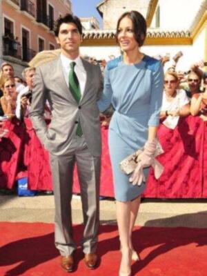 Antonio García reafirma la autoría del vestido de Eva González en la boda de la duquesa de Alba