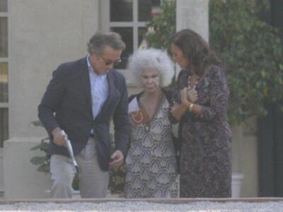 El emotivo reencuentro de los duques de Alba y su madrina Carmen Tello tras la boda