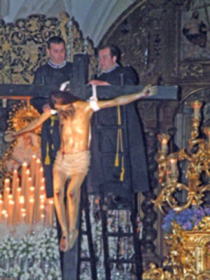Galería del Descendimiento de Cristo en la Hermandad de la Soledad de Alcalá del Río (Sevilla)