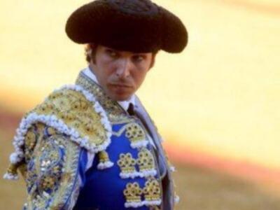 Numerosos personajes conocidos en Feria de Sevilla 2012