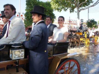 Numerosos personajes conocidos en Feria de Sevilla 2012