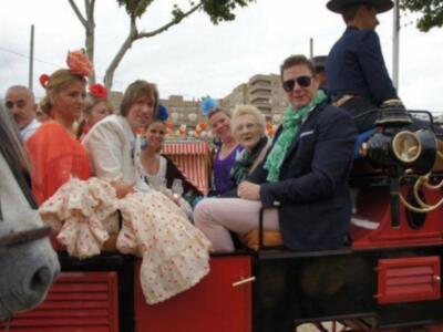 Numerosos personajes conocidos en Feria de Sevilla 2012