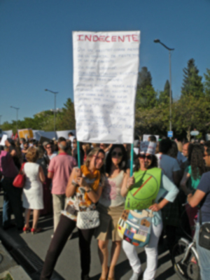 Multitudinaria manifestación de profesores y estudiante en Sevilla