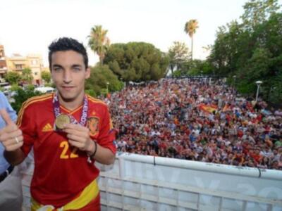 Jesús Navas, recibido como un héroe en su pueblo, Los Palacios