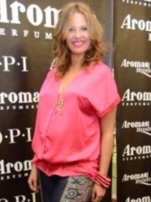 Jessica Bueno jurado de un certamen de modelos el mismo día que Isabel Pantoja se sentaba en el banquillo