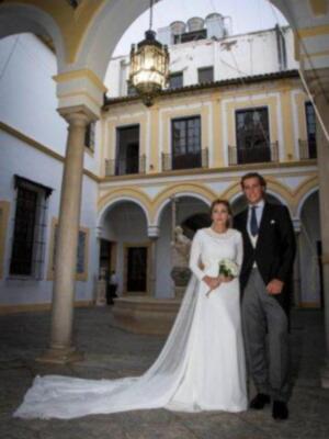 Ana Rosa Quintana, de boda en Sevilla con pantalones de Lamé