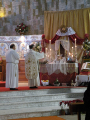 Sevilla. Misa del día de Reyes en la parroquia de Sta. María de las Flores de Sevilla.