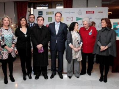 La Infanta Pilar inaugura el rastrillo en Sevilla ante la ausencia de la duquesa de Alba