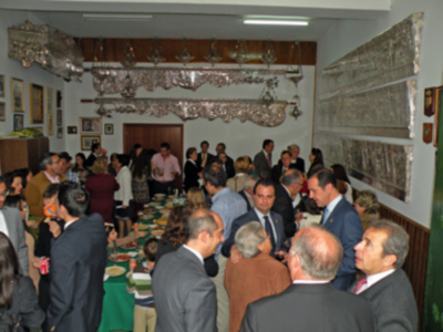 El paso de la Virgen de las Angustias de Alcalá del Río, llevará un cirio de los donantes de Órganos.