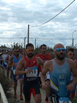 El Duatlón Cros Playas de Chipiona pudo disputarse con itinerario alternativo para la  carrera a pie