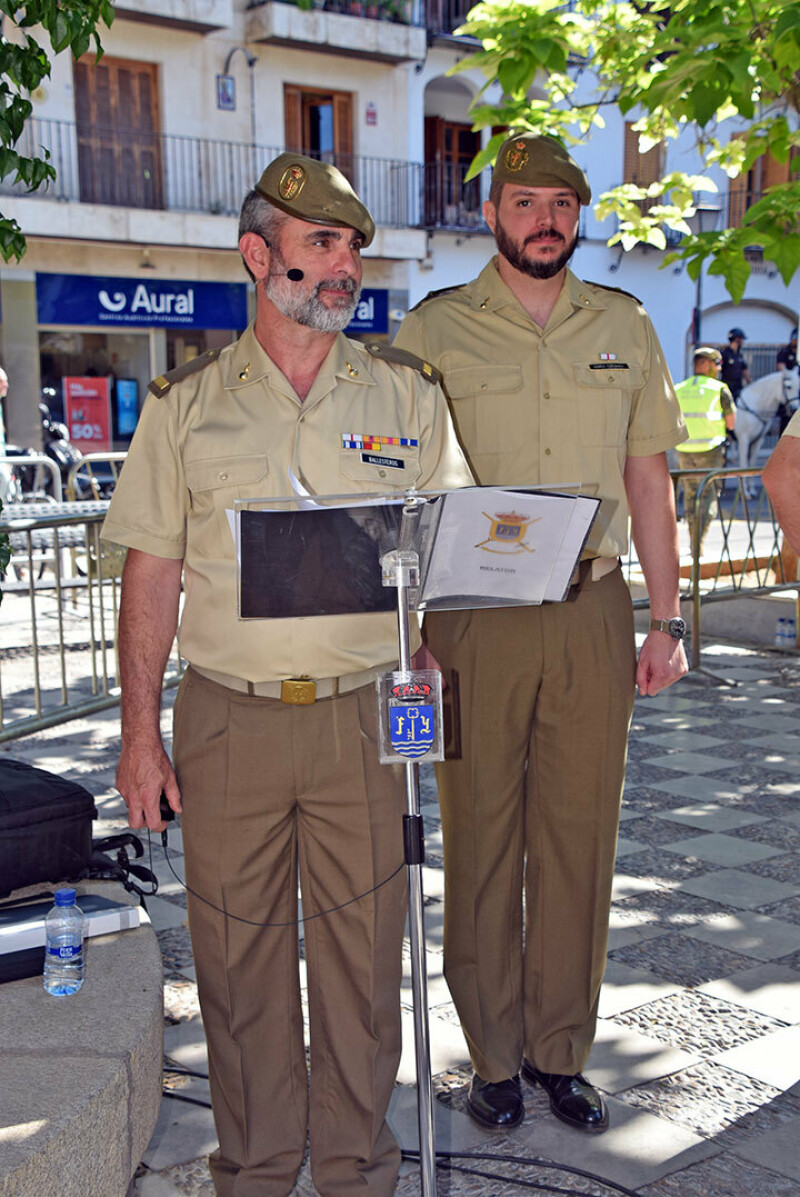 El Ej Rcito De Tierra Celebr Ante El Monumento Del Sevillano Luis