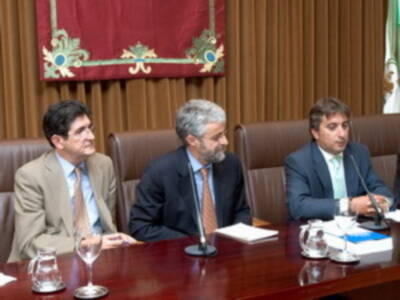 Presentacion de un libro sobre la Ley General Tributaria