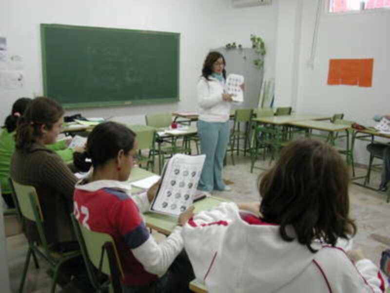 Gines: Clases gratis de lengua de signos para los compañeros de una niña sorda