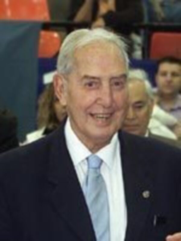 La FEB y la FIBA homenajean a Segura de Luna