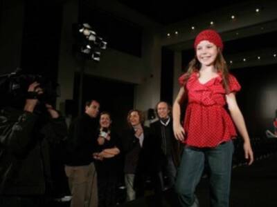 María Isabel debuta como modelo en la I Colección de Moda Infantil de Vitorio & Luchino