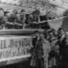 El Sevilla homenajea en el palco a sus campeones de liga por el 60 Aniversario del logro