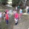 Los alumnos del CEIP Reyes de España de Lora del Río limpiaron el arroyo Helecho