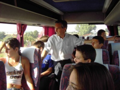 El alcalde de Lora del Río acompaña a los integrantes del Parlamento Joven a una visita por diferentes obras e instalaciones de