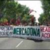 Centenares de personas se manifestaron en Barcelona en apoyo a los trabajadores de Mercadona en huelga