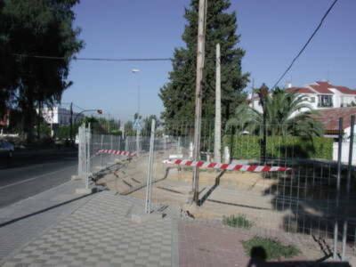 Se inician las obras para crear una nueva salida a la Avenida de Europa de Gines