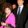 Gina Lollobrigida defiende a su futuro esposo