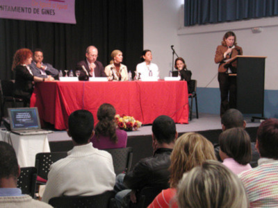 Inmigración y Legalidad, a debate en Gines