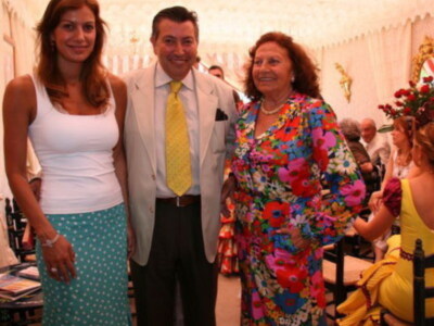 Malena Loreto, Kika Aparicio y Enrique Miguel Rodriguez en la Feria de Abril