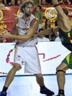 España gana, con claridad y por segunda vez consecutiva, a Lituania (97-74)