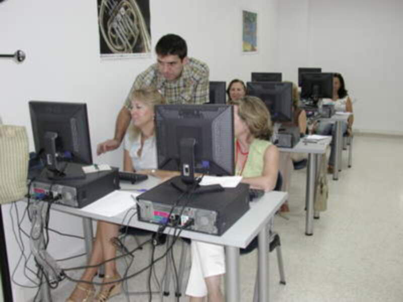Gines: Insertia inicia el segundo bloque de sus cursos formativos