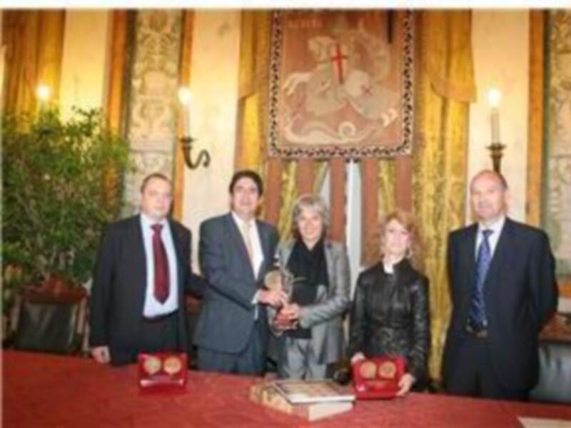 Génova rotulará una calle con el nombre Ciudad de Sevilla, a petición del Colegio de Abogados sevillano