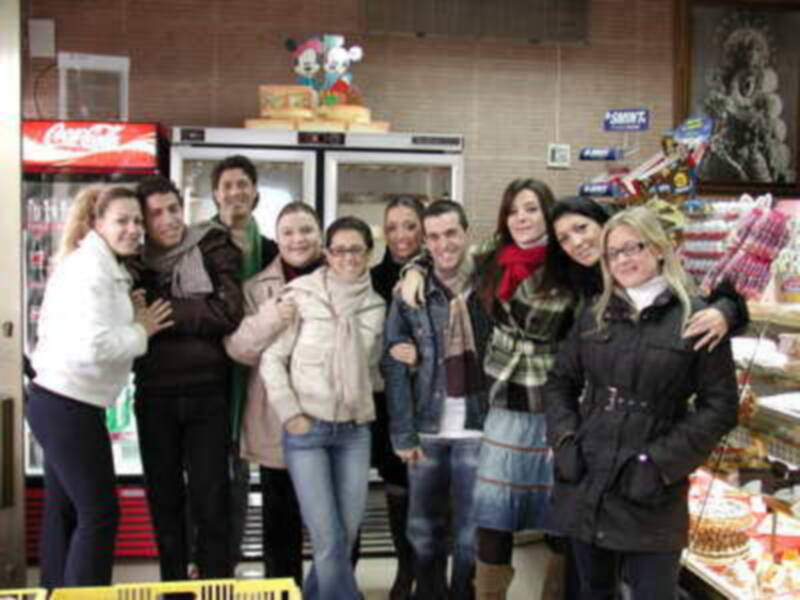 Los concursantes del programa Se llama Copla visitaron Gines 