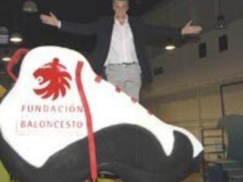 Sáez y Romay darán un ambiente de baloncesto a la Cabalgata de Reyes de Sevilla