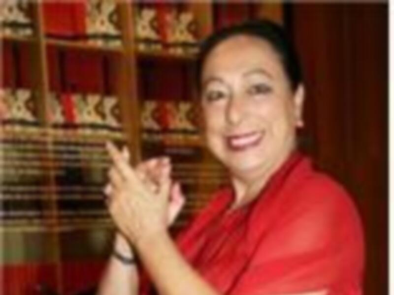 CRISTINA HOYOS RESPONDE A LOS INSULTOS DE ANTONIO CANALES