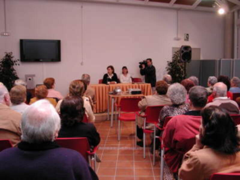 Gines: conferencia para potenciar el voluntariado entre los mayores 
