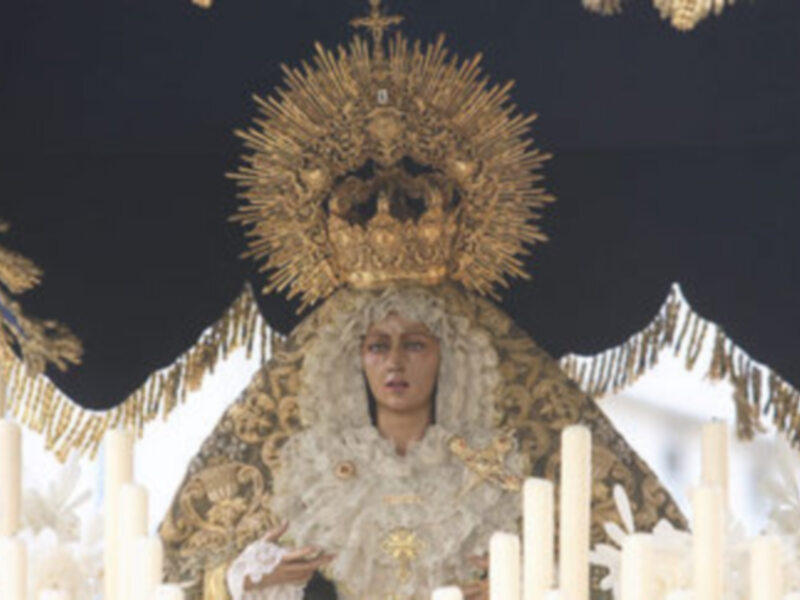 La Virgen de los ojos verdes hizo su primera estacion de penitencia a la Catedral en la Semana Santa de Sevilla 
