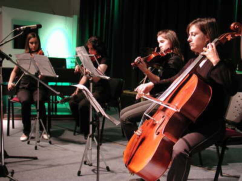 El Salón Multiusos se llenó para acoger la Audición de la Escuela Municipal de Música de Gines 