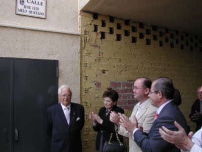 Gines rotula una calle con el nombre de su vecino José Luís Melo Hurtado