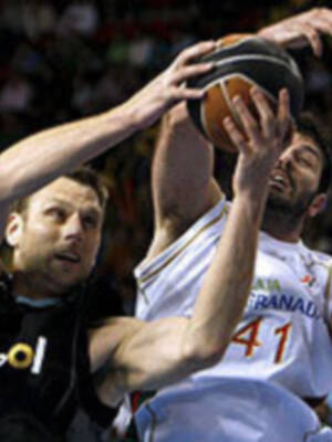 El Cajasol ha derrotado al CB Granada por 83-78, dando así un paso de gigante hacia la permanencia