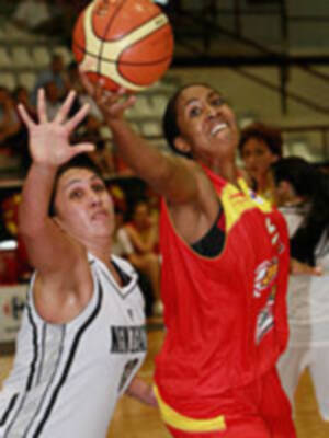 España prosigue invicta al ganar con autoridad a Nueva Zelanda (77-58)