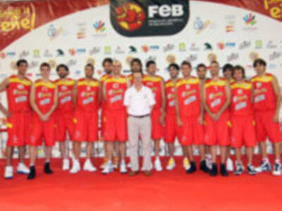 España estrena el Torneo de Extremadura midiéndose a Portugal