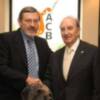 Jaime Lissavetzky recibe la insignia de oro y brillantes de la ACB