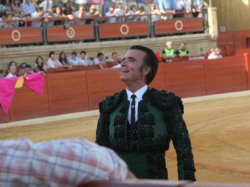 José Ortega Cano vuelve a los ruedos y sale por la puerta grande