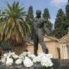 24 años sin Paquirri y a los pies de su estatua tres ramos de flores