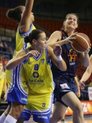 El MMT Estudiantes cede el farolillo rojo de la Liga Femenina al FEVE San José en la 6ª Jornada
