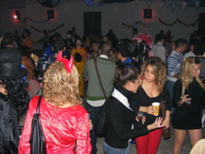 Gines: gran éxito de público en la segunda Gran Fiesta de Halloween