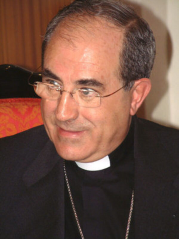 Saludo a la Archidiócesis de Sevilla de Mons. Juan José Asenjo Pelegrina, Arzobispo coadjutor de Sevilla.