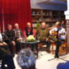 Lleno a rebosar en la Biblioteca Municipal de Gines para presenciar Los caminos del flamenco