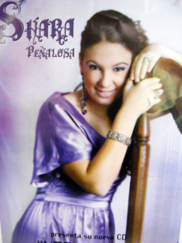 Shara Peñalosa presenta su nuevo disco Versiones  